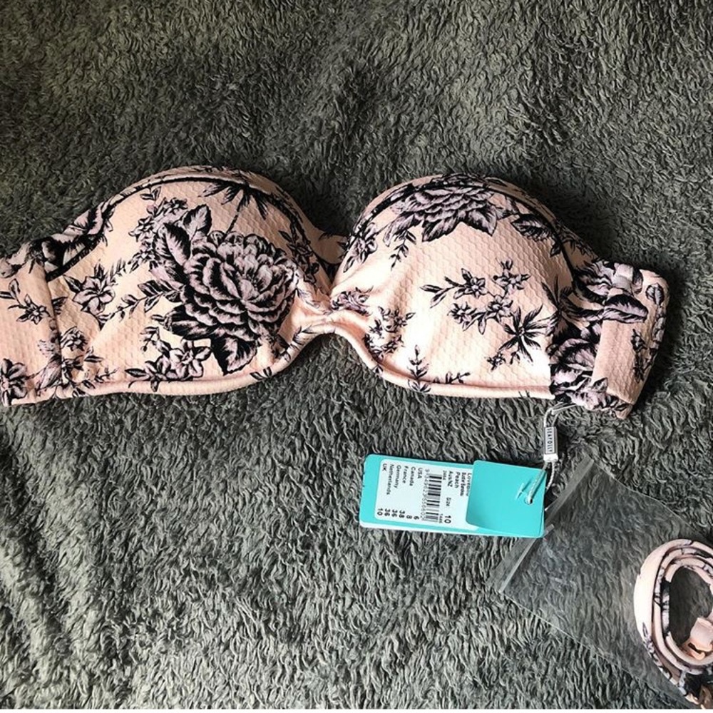 Seafolly underwire swim top